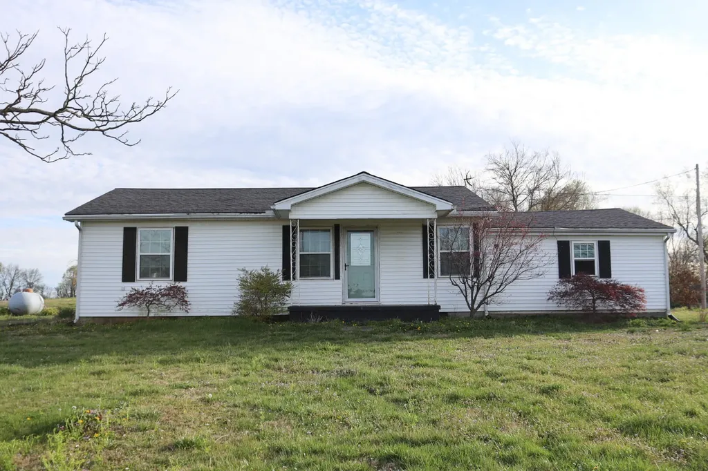 3235 Kentucky 80 Mayfield KY 42066