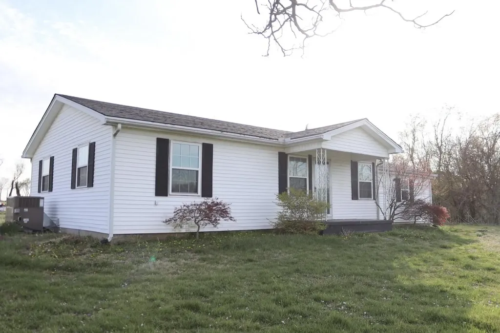 3235 Kentucky 80 Mayfield KY 42066