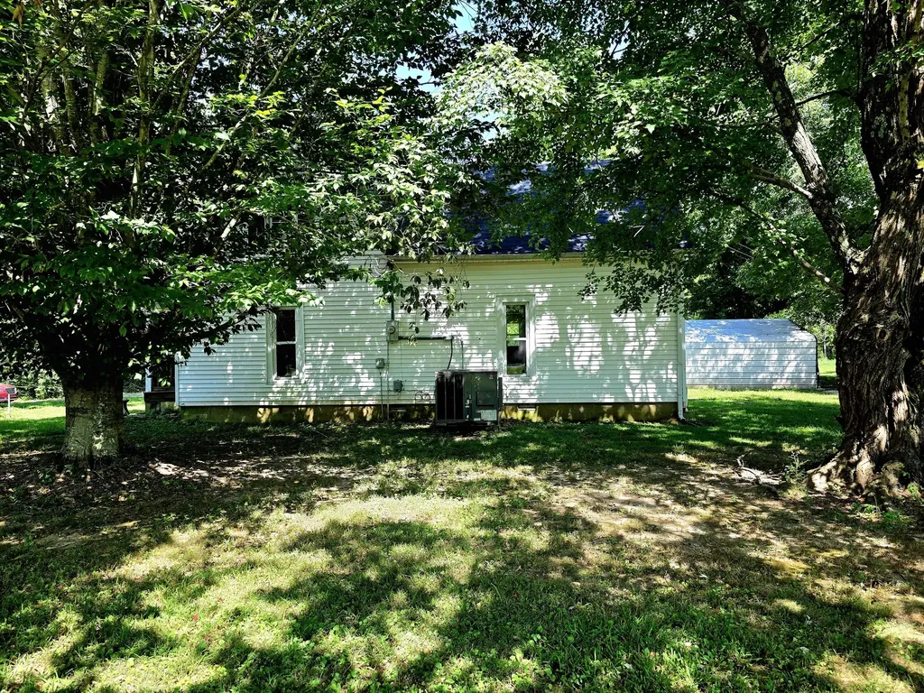 2537 Old Newburg Road Murray KY 42071
