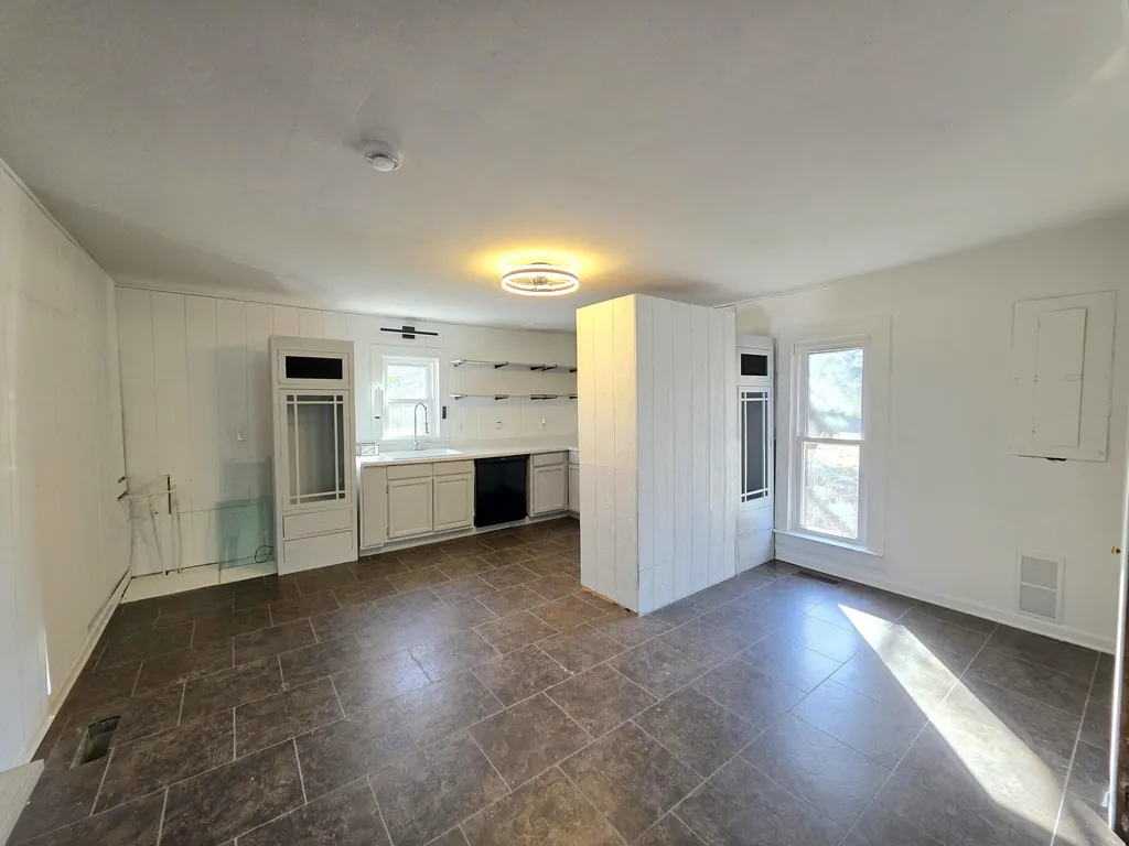 2537 Old Newburg Road Murray KY 42071