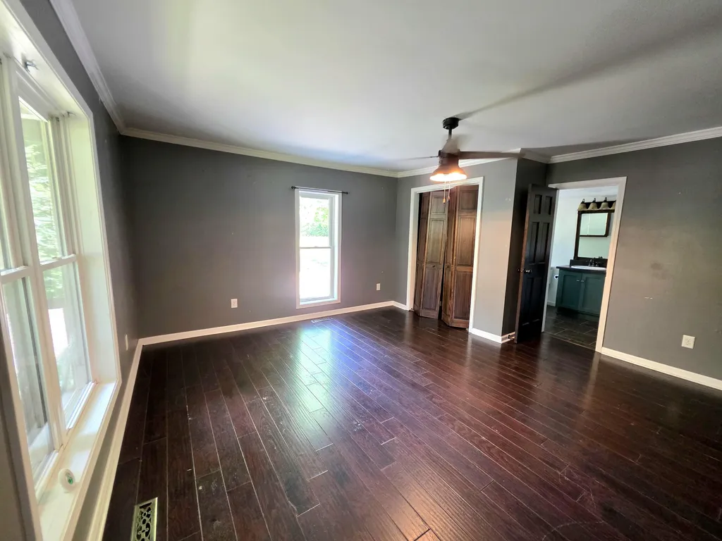 2537 Old Newburg Road Murray KY 42071