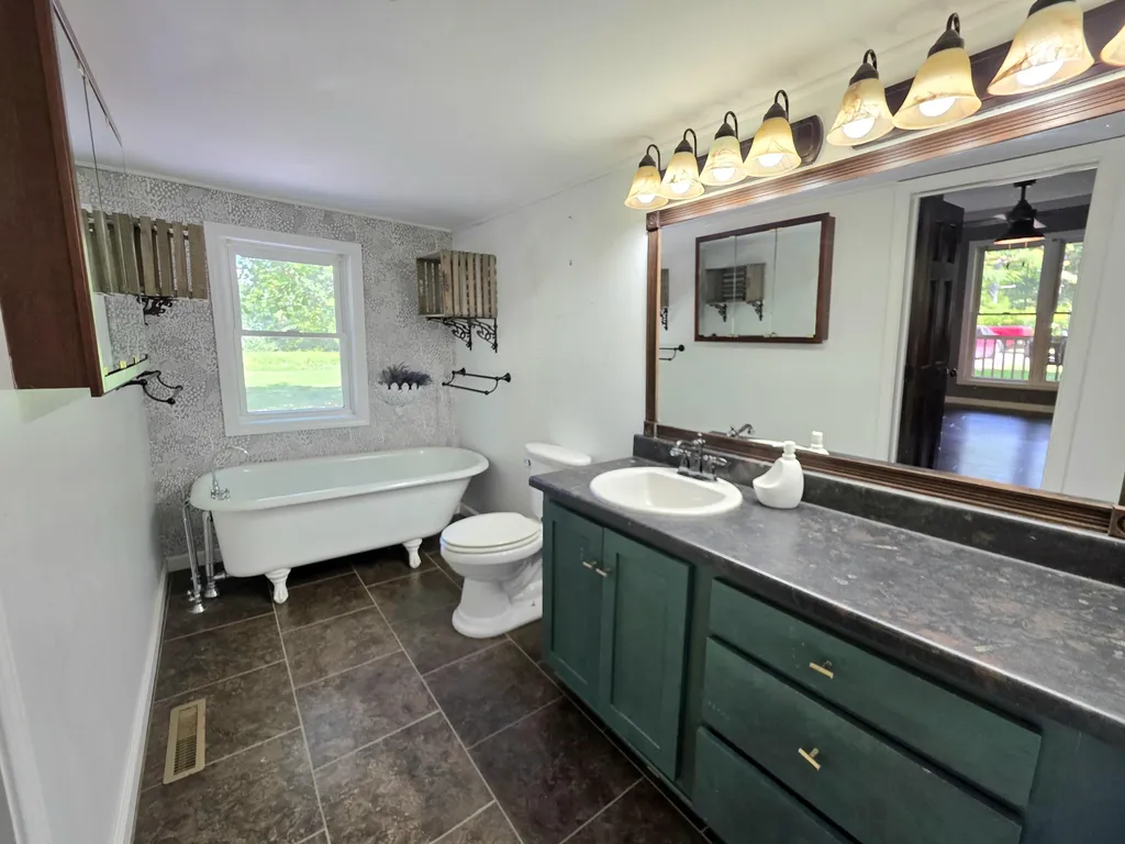2537 Old Newburg Road Murray KY 42071