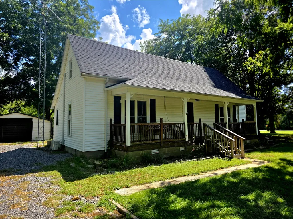 2537 Old Newburg Road Murray KY 42071