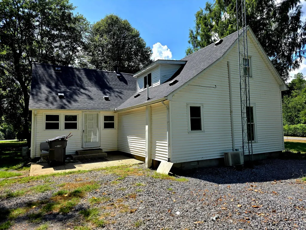 2537 Old Newburg Road Murray KY 42071