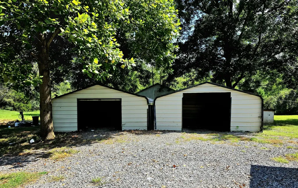 2537 Old Newburg Road Murray KY 42071