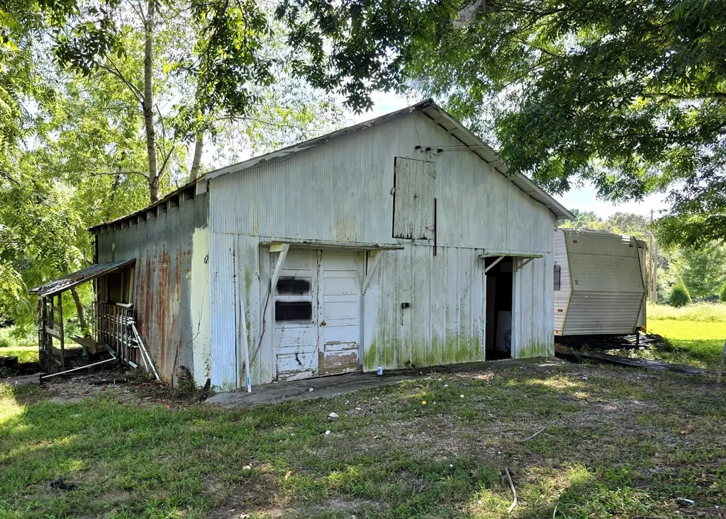 2537 Old Newburg Road Murray KY 42071