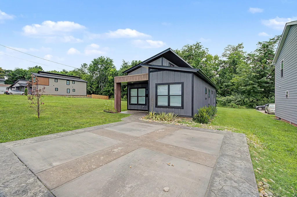 425 W Edmunds Street Hopkinsville KY 42240