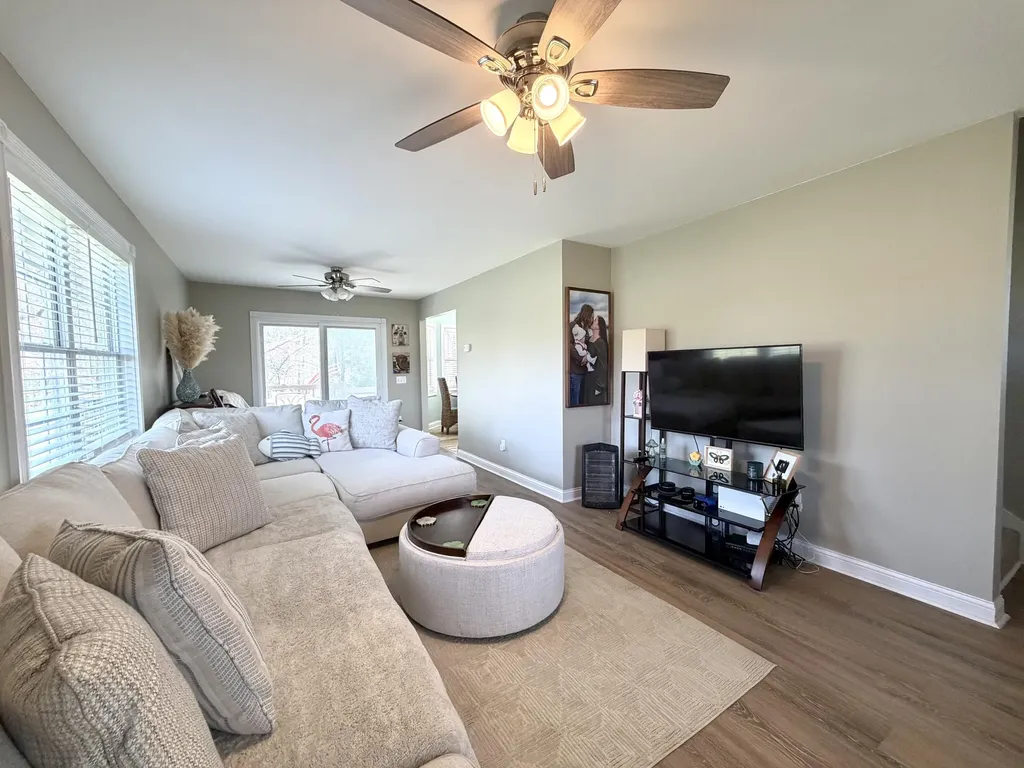 65 Bay Lane Cadiz KY 42211