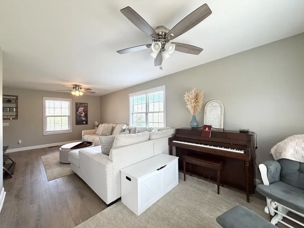 65 Bay Lane Cadiz KY 42211