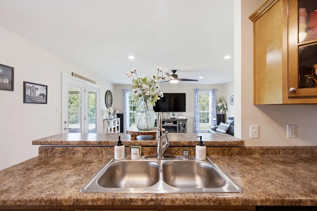 273 Ridgefield Drive Liberty KY 42539