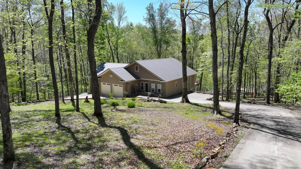 112 Lakeview Terrace Cadiz KY 42211
