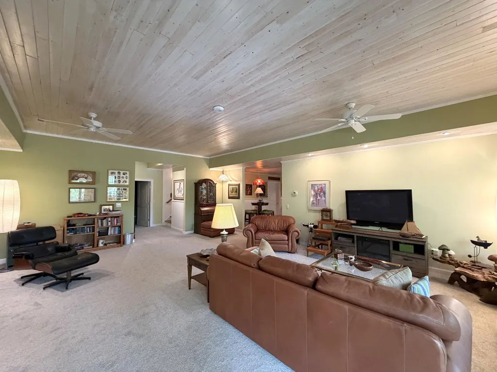 112 Lakeview Terrace Cadiz KY 42211