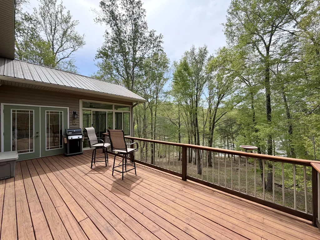 112 Lakeview Terrace Cadiz KY 42211