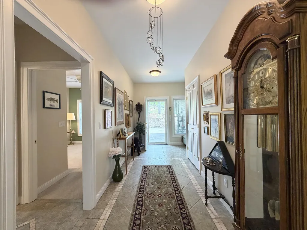 112 Lakeview Terrace Cadiz KY 42211