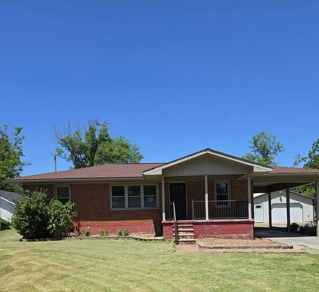 3615 Merle Travis Highway Beechmont KY 42323