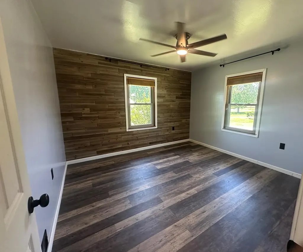 3615 Merle Travis Highway Beechmont KY 42323