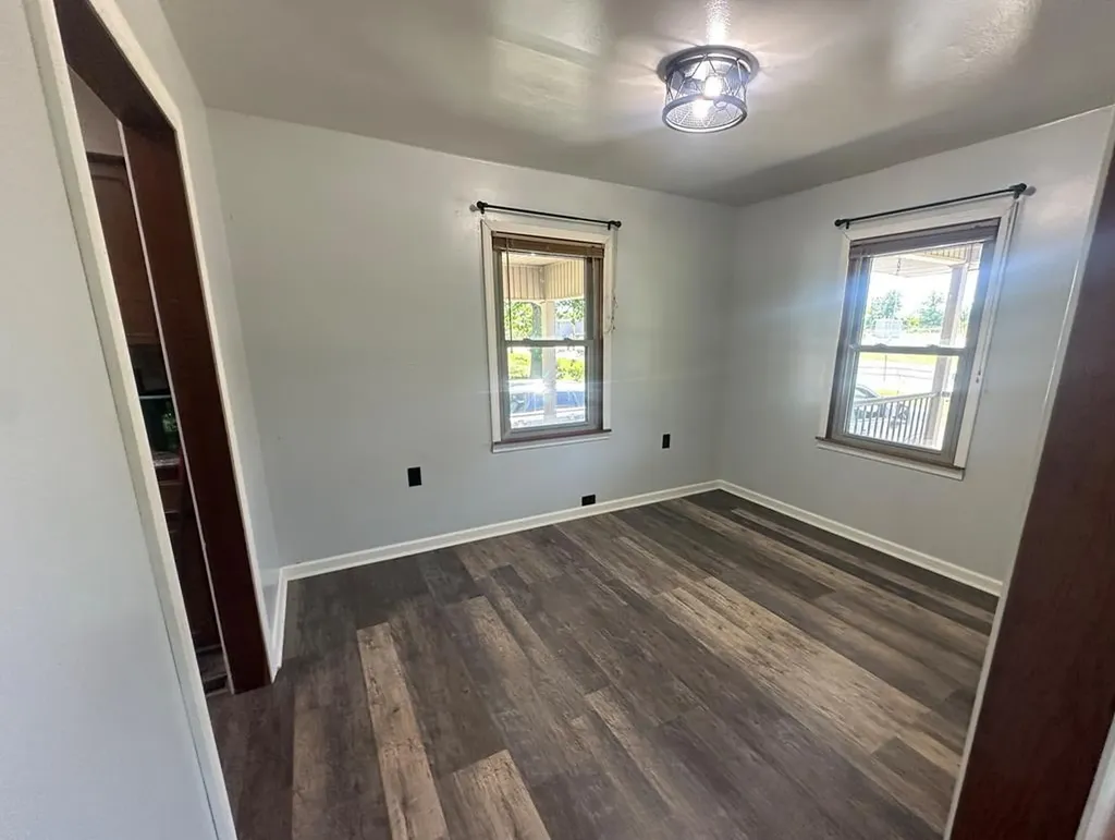 3615 Merle Travis Highway Beechmont KY 42323
