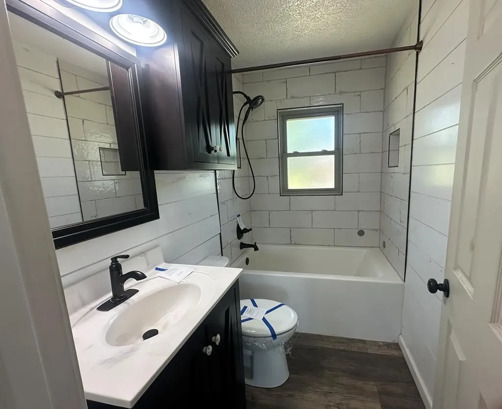 3615 Merle Travis Highway Beechmont KY 42323