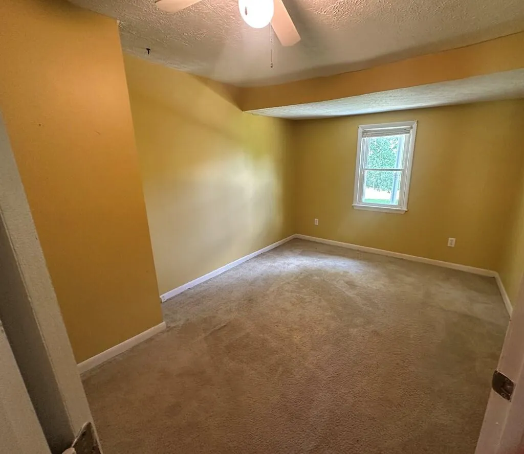 7253 Morgantown Road Russellville KY 42276