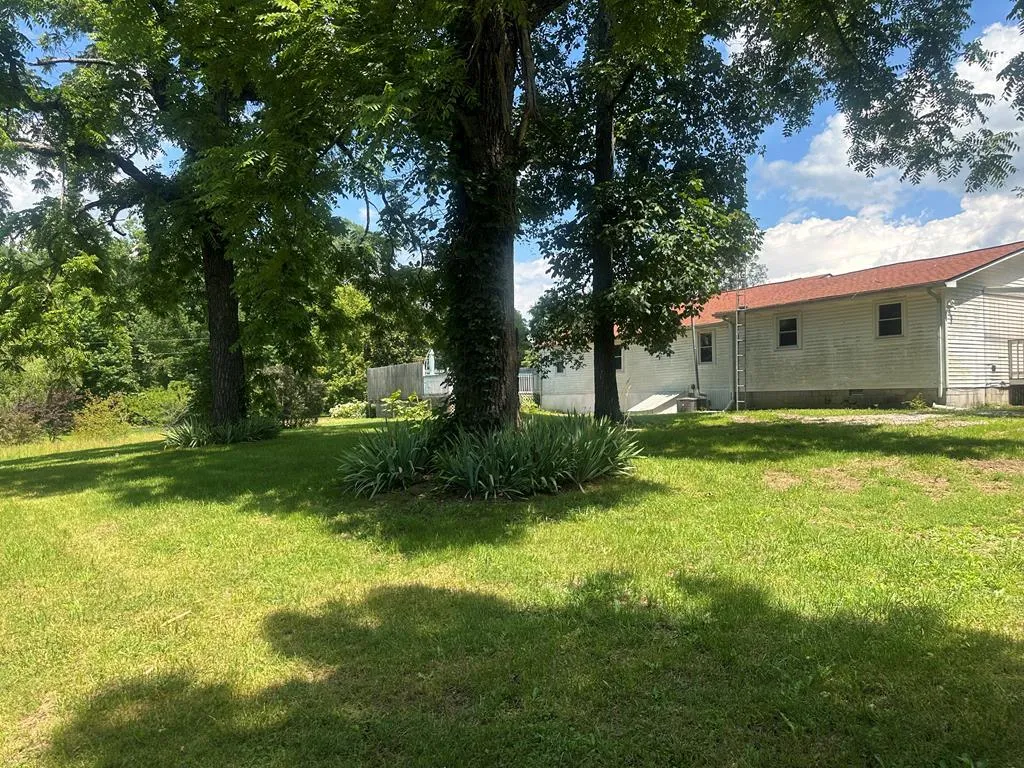7253 Morgantown Road Russellville KY 42276