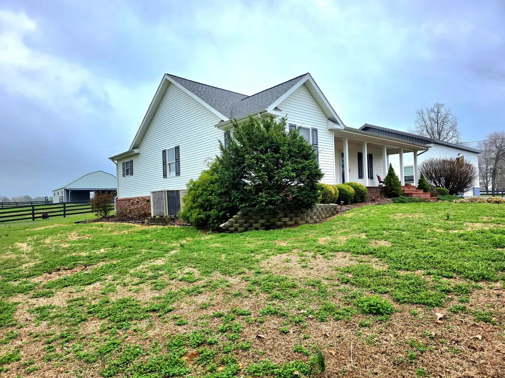 1498 Coopertown Road Murray KY 42071