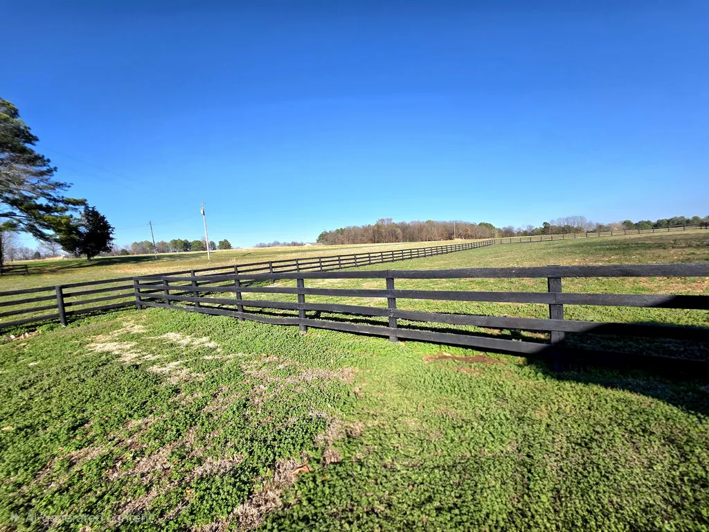 1498 Coopertown Road Murray KY 42071