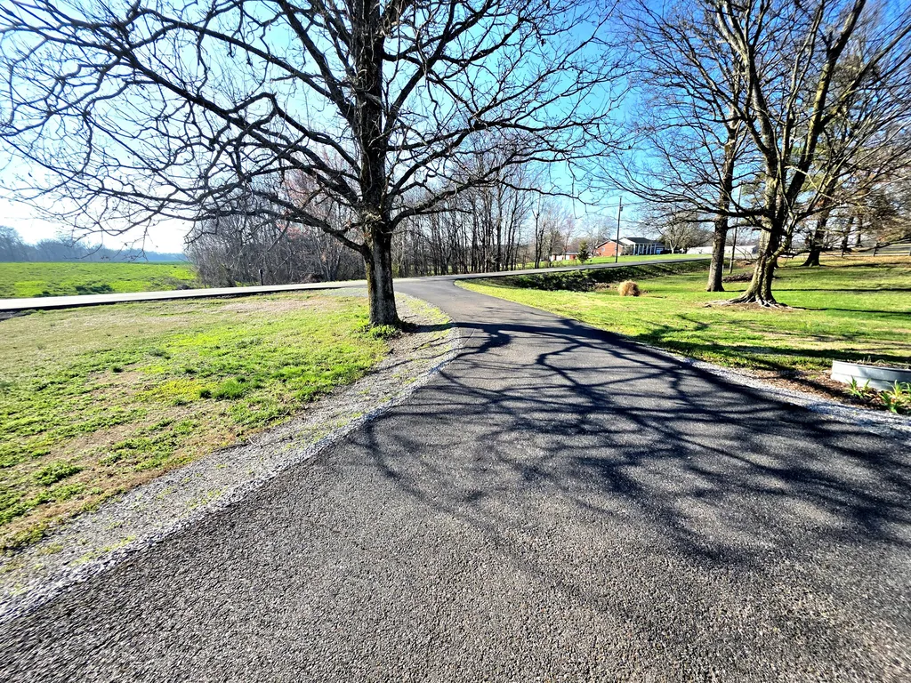 1498 Coopertown Road Murray KY 42071