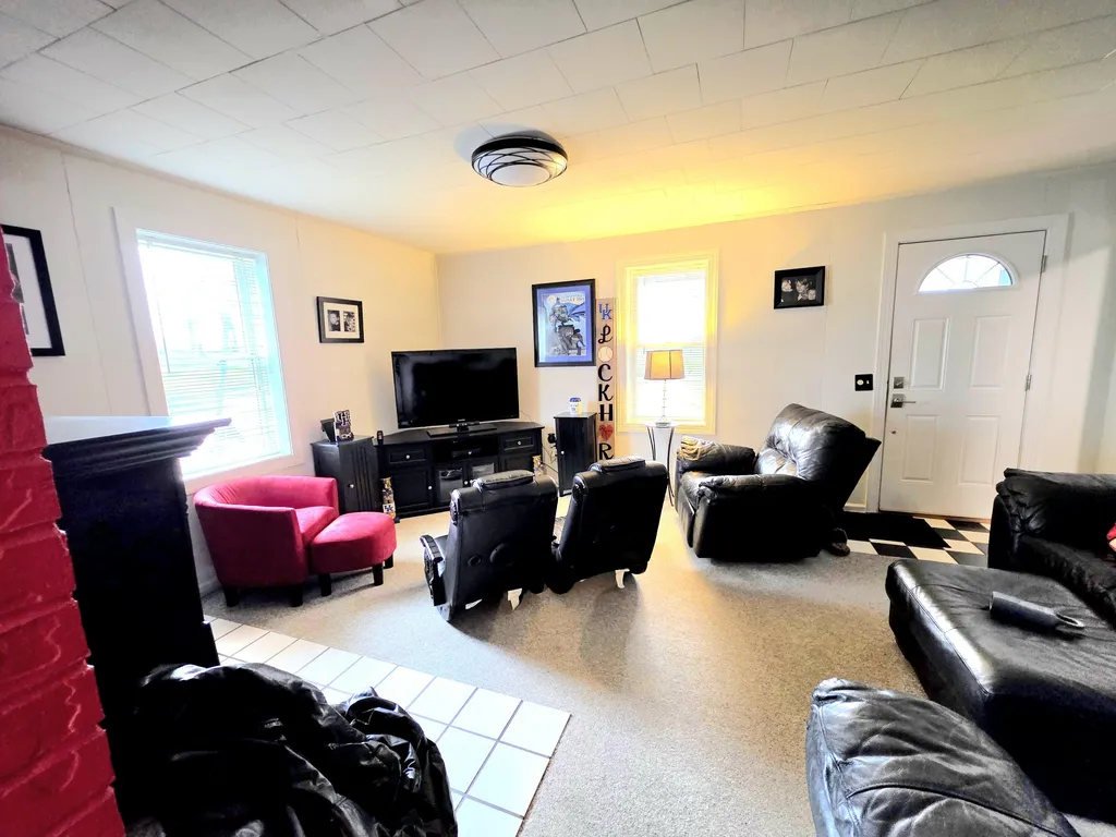 1498 Coopertown Road Murray KY 42071