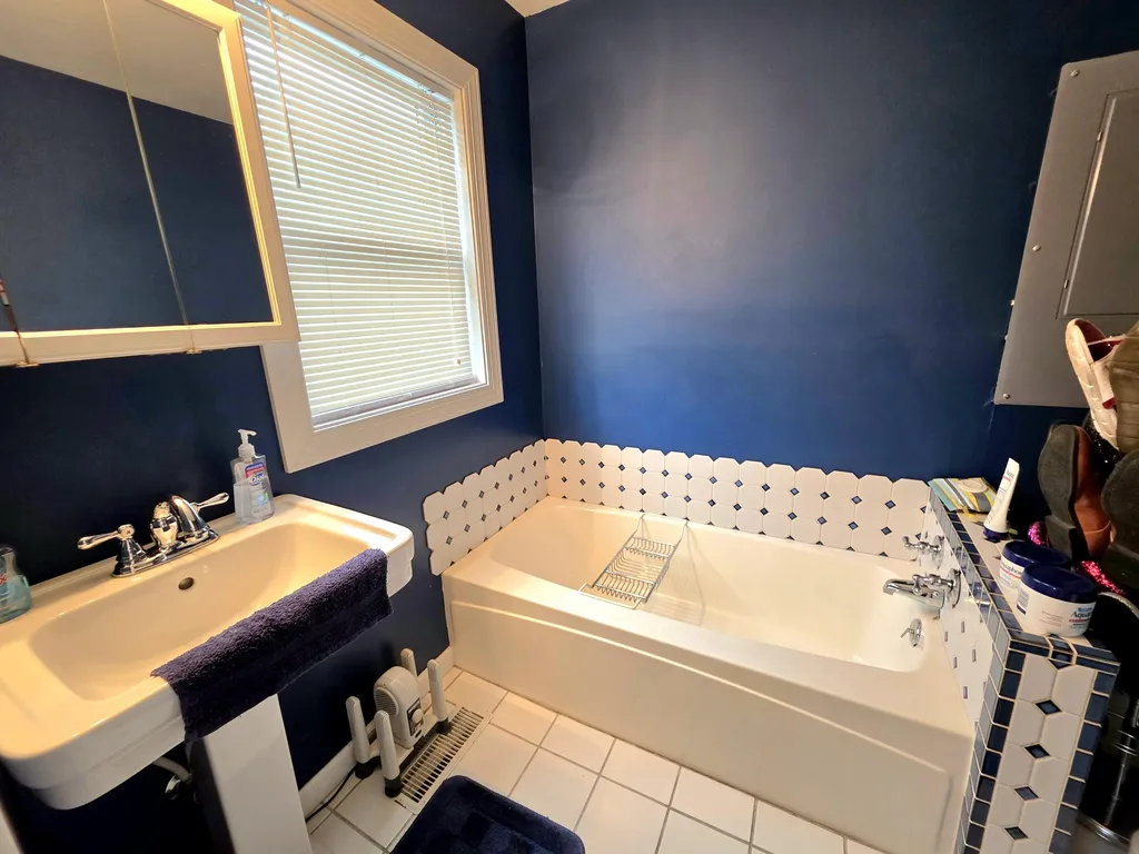 1498 Coopertown Road Murray KY 42071