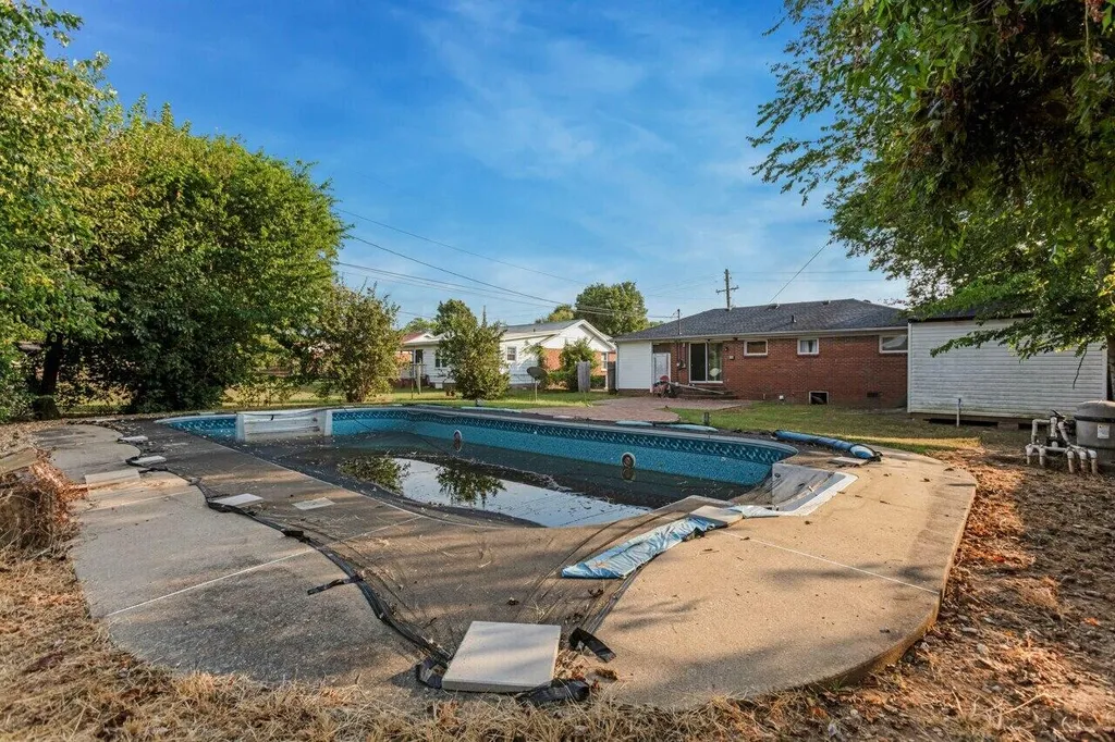 1720 Calvin Drive Hopkinsville KY 42240