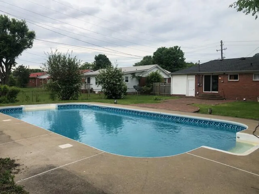 1720 Calvin Drive Hopkinsville KY 42240