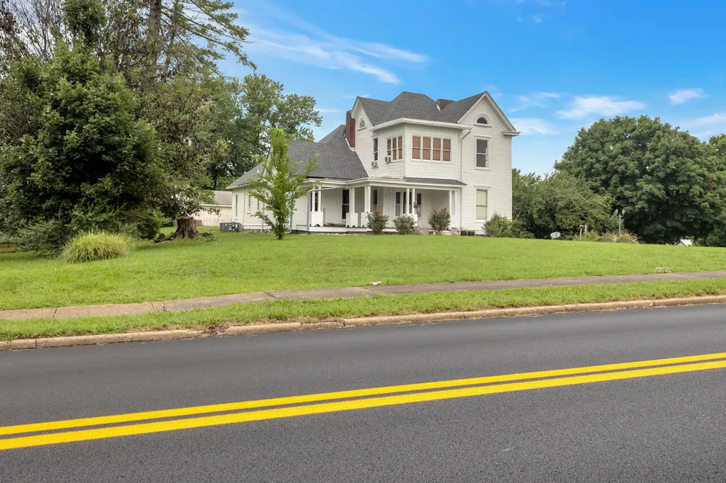 125 Main Street Cadiz KY 42211