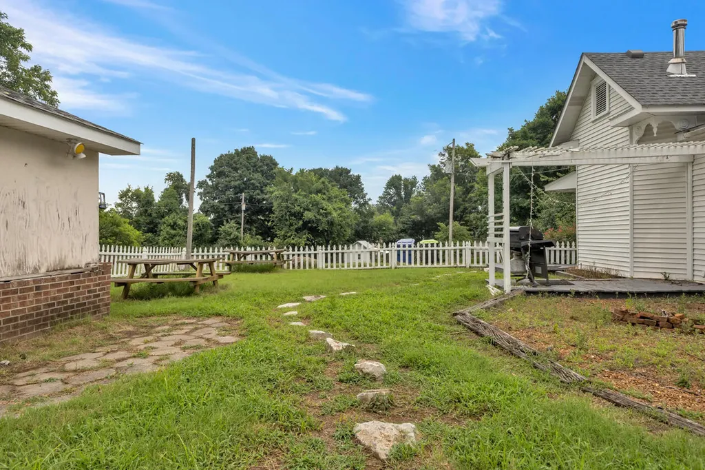 125 Main Street Cadiz KY 42211