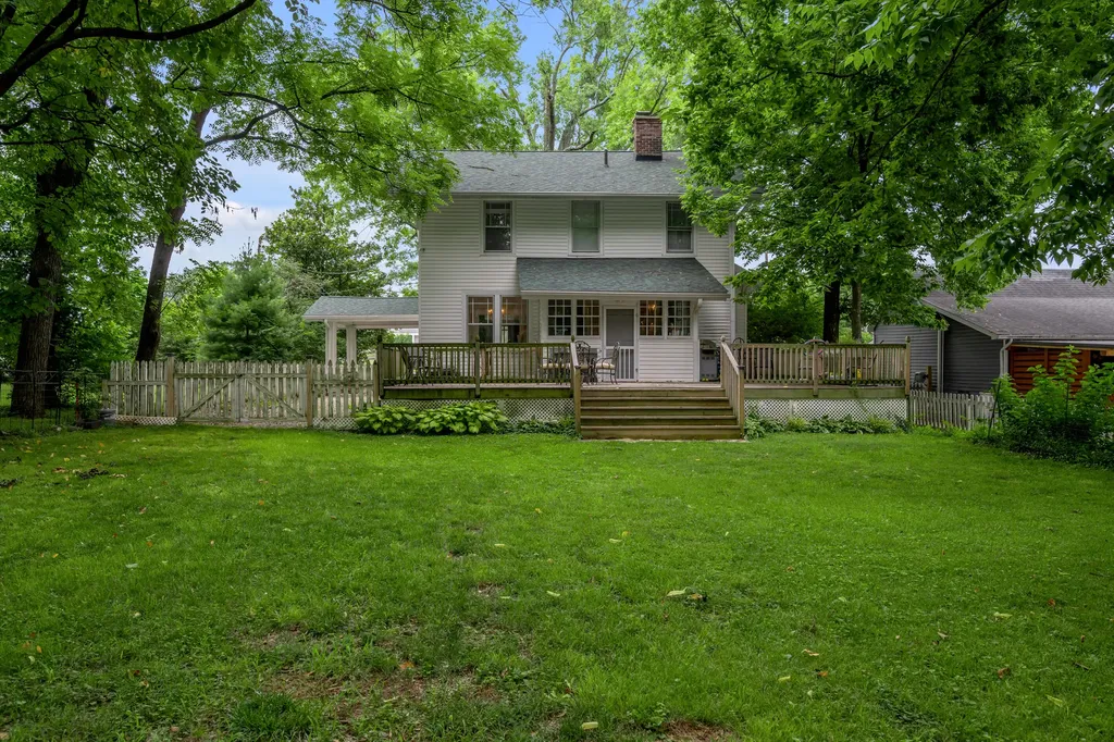 331 Lexington Street Versailles KY 40383