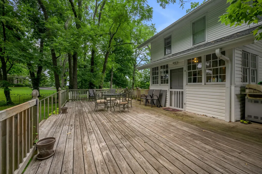 331 Lexington Street Versailles KY 40383