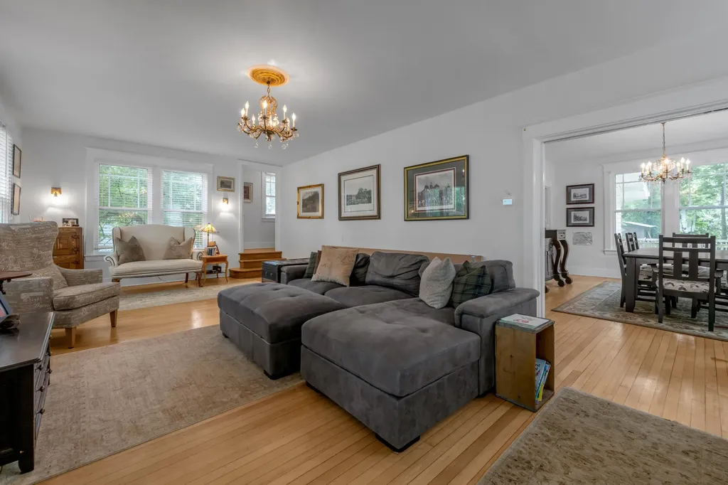 331 Lexington Street Versailles KY 40383
