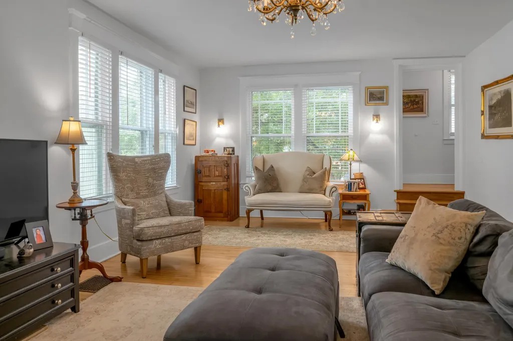 331 Lexington Street Versailles KY 40383