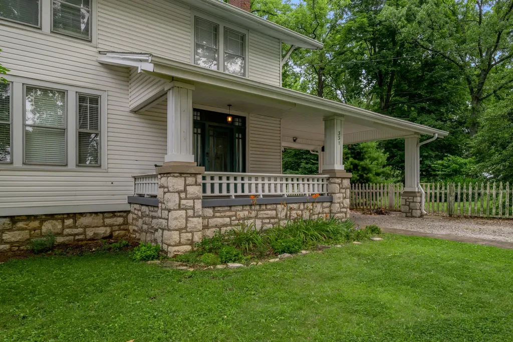 331 Lexington Street Versailles KY 40383