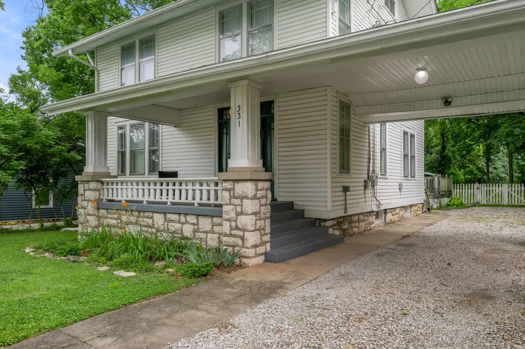 331 Lexington Street Versailles KY 40383