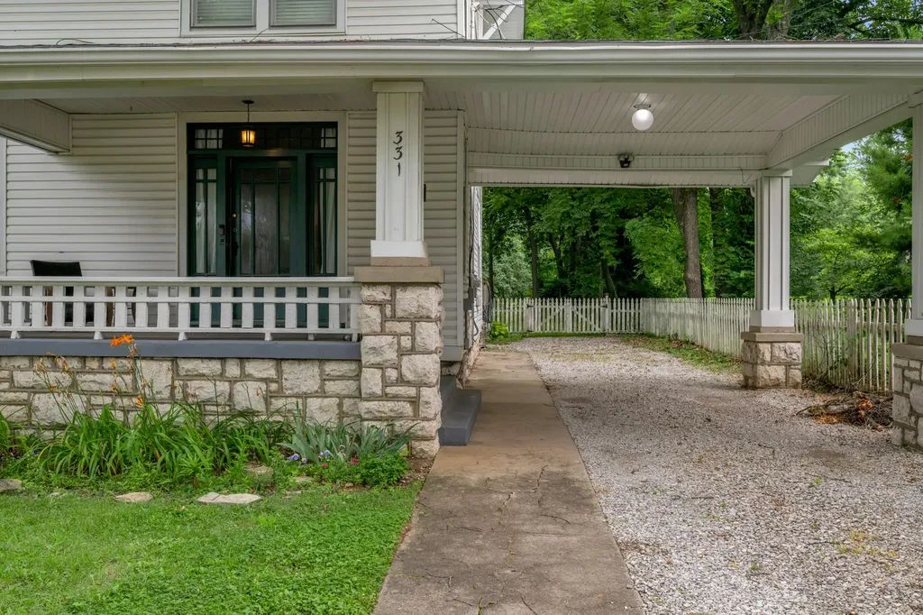 331 Lexington Street Versailles KY 40383