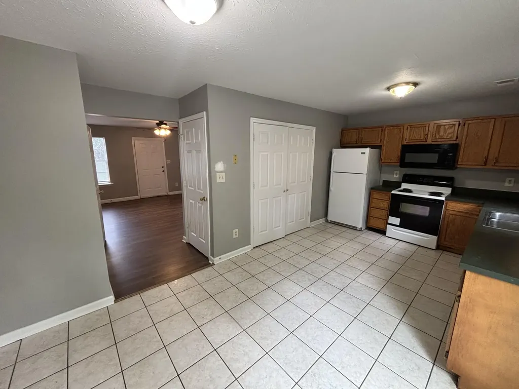 210 Maple Leaf Lane Nicholasville KY 40356