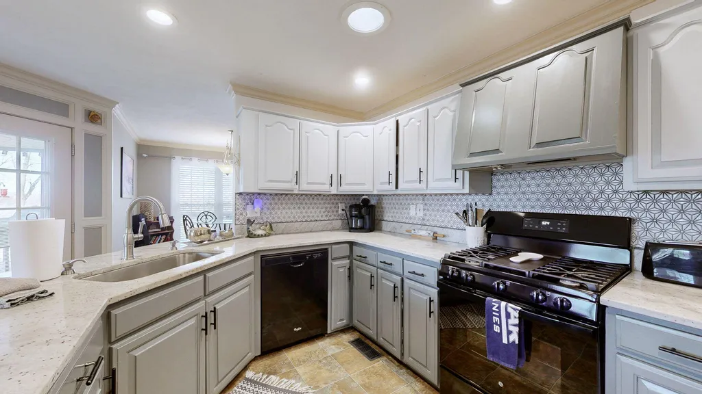 477 Beechwood Drive Cadiz KY 42211