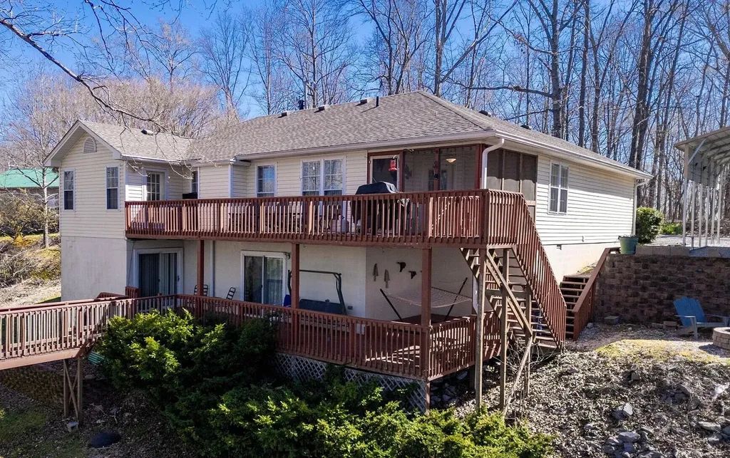 477 Beechwood Drive Cadiz KY 42211