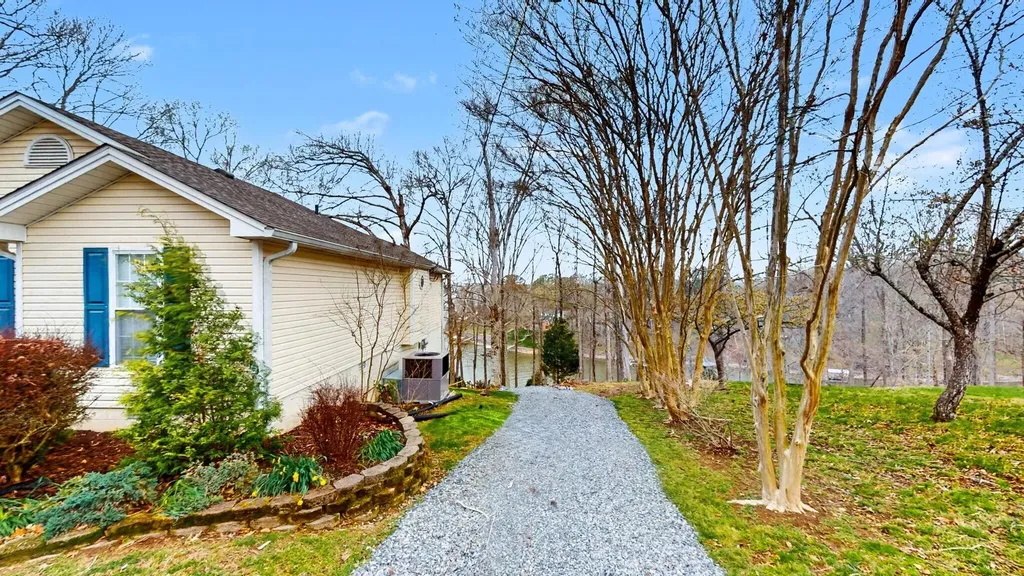 477 Beechwood Drive Cadiz KY 42211