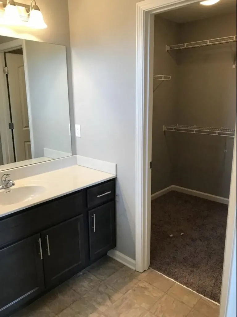 2525 Feathersound Way Lexington KY 40511