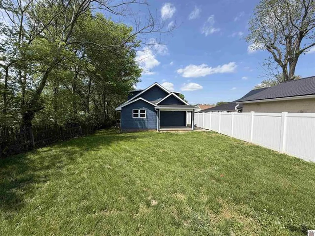 408 N Hawthorne Street Princeton KY 42445