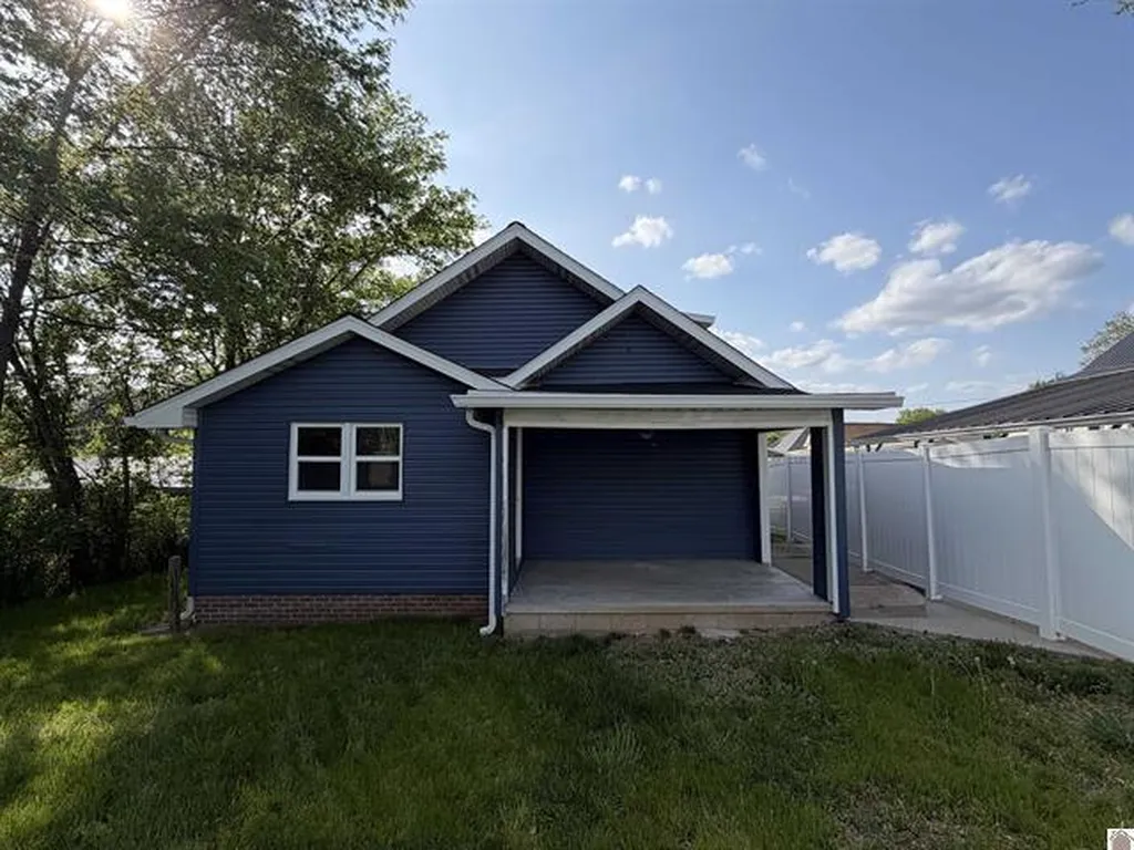 408 N Hawthorne Street Princeton KY 42445