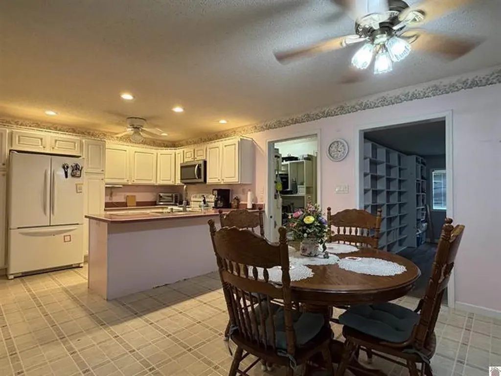 3003 Friendship Road Eddyville KY 42038
