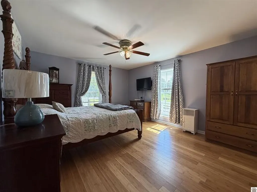 3003 Friendship Road Eddyville KY 42038