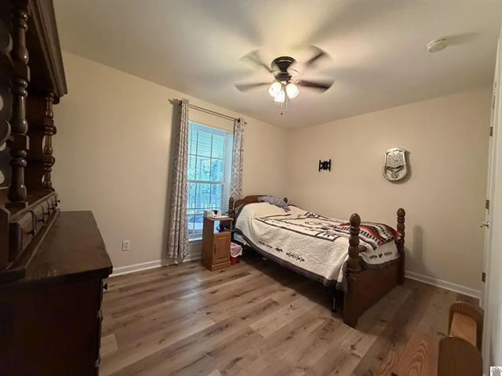 3003 Friendship Road Eddyville KY 42038